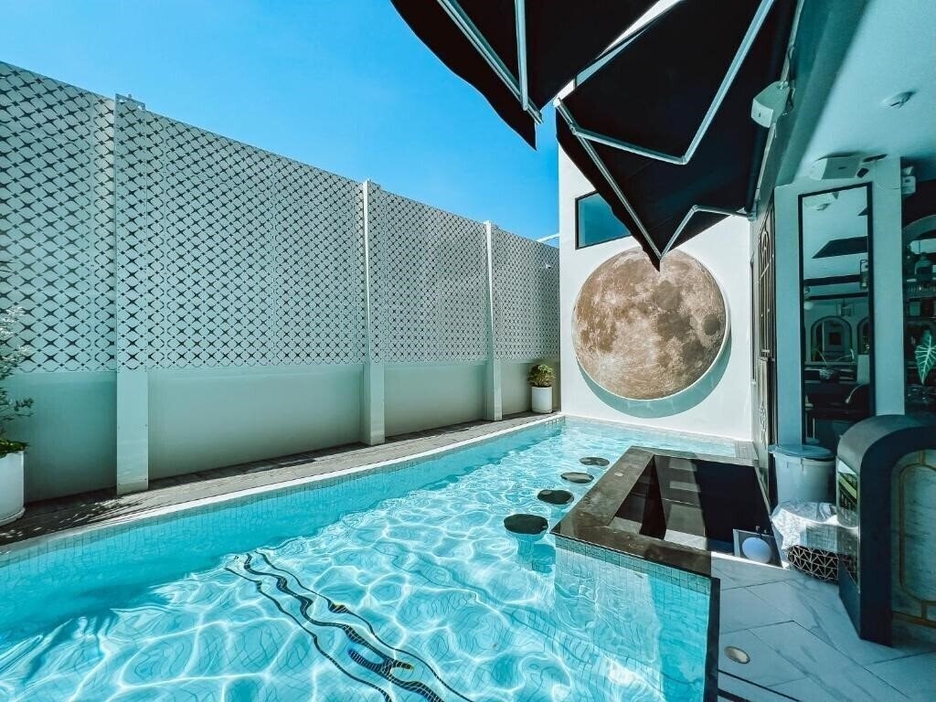 Зображення Ratri Hotel Phuket Old Town 4*