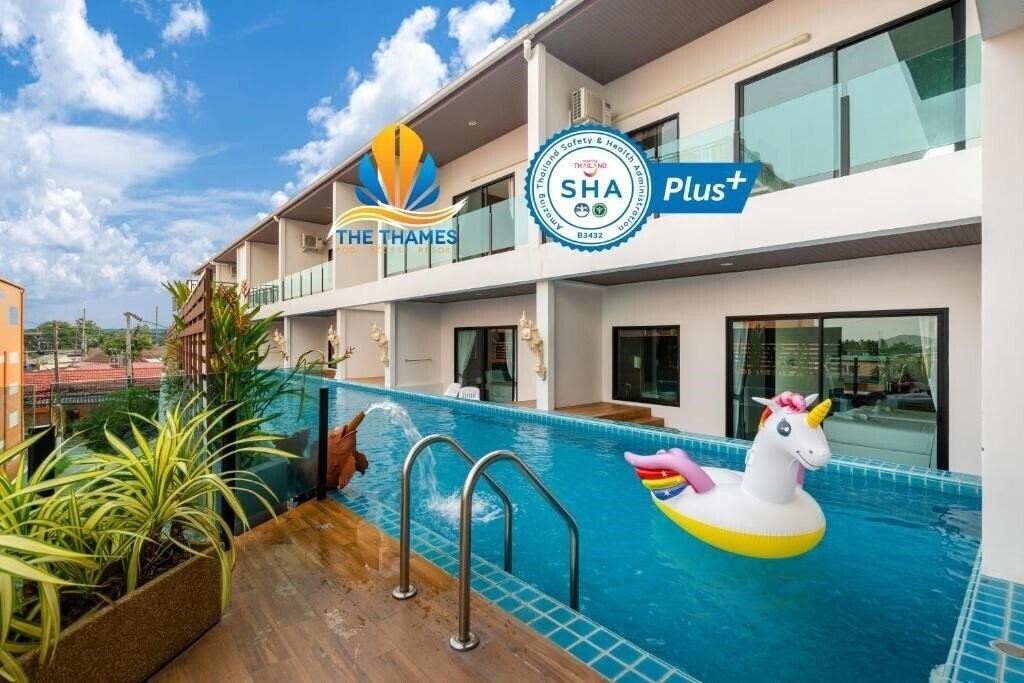Готель The Thames Pool Access Resort 4*