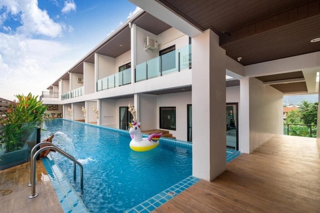 Фотографія The Thames Pool Access Resort 4*