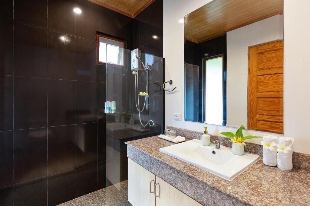 Фотография Lady Naya Villa Phuket 5*