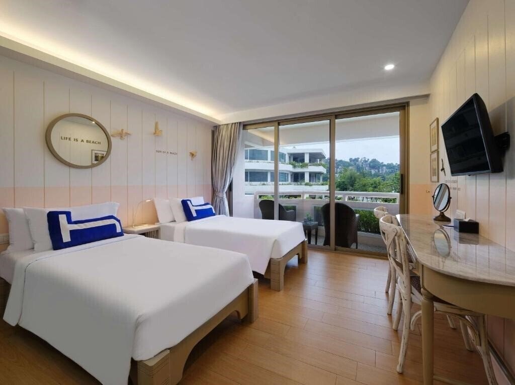 Фото Homm Bliss Southbeach Patong 4*