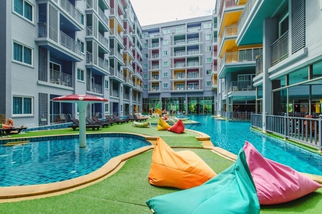 Готель Elite Suites Hotel Patong 4*