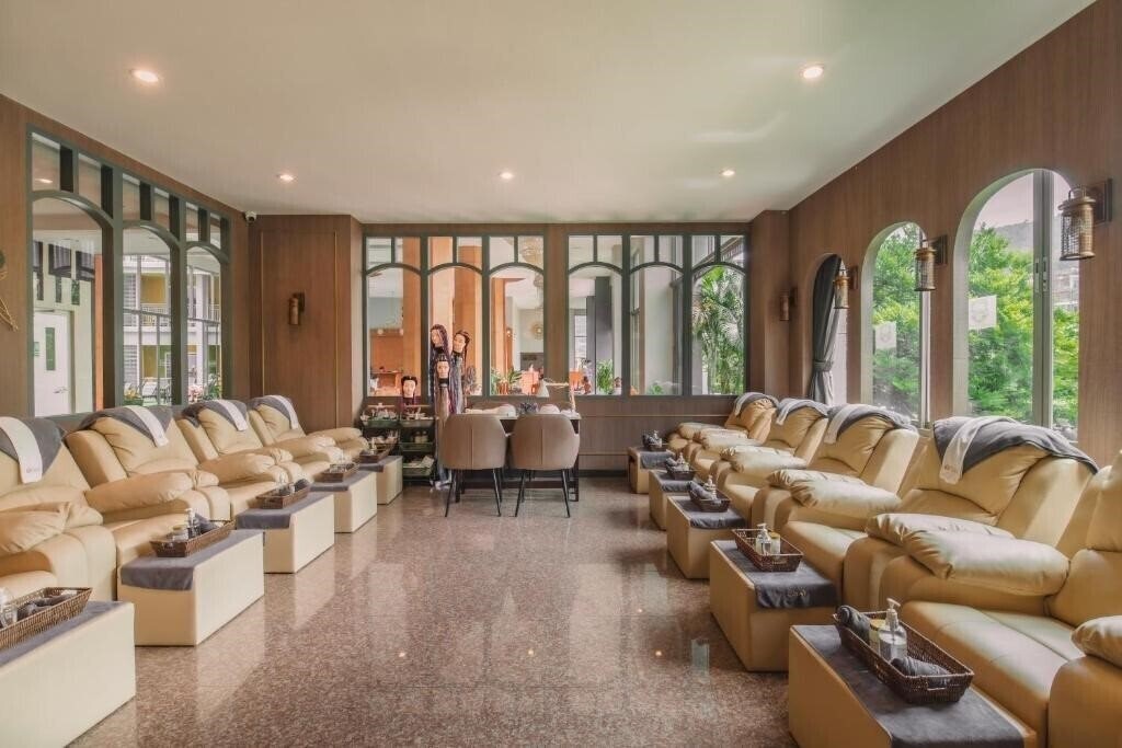 Фотографія Elite Suites Hotel Patong (ex. Bauman Residence	) 4*