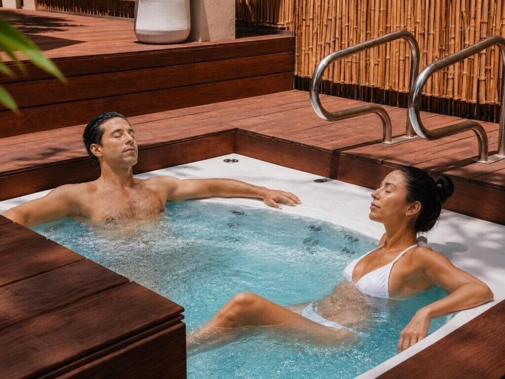 Фотографія Hilltop Wellness Living 4*