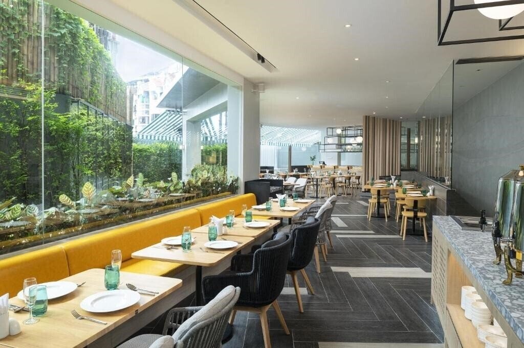 Картинка Jonox Phuket Karon 4*