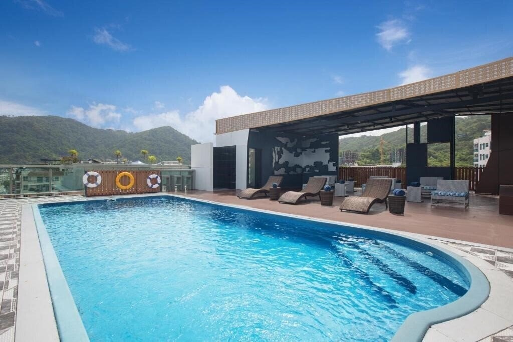 Готель Aspira Central Patong 4*