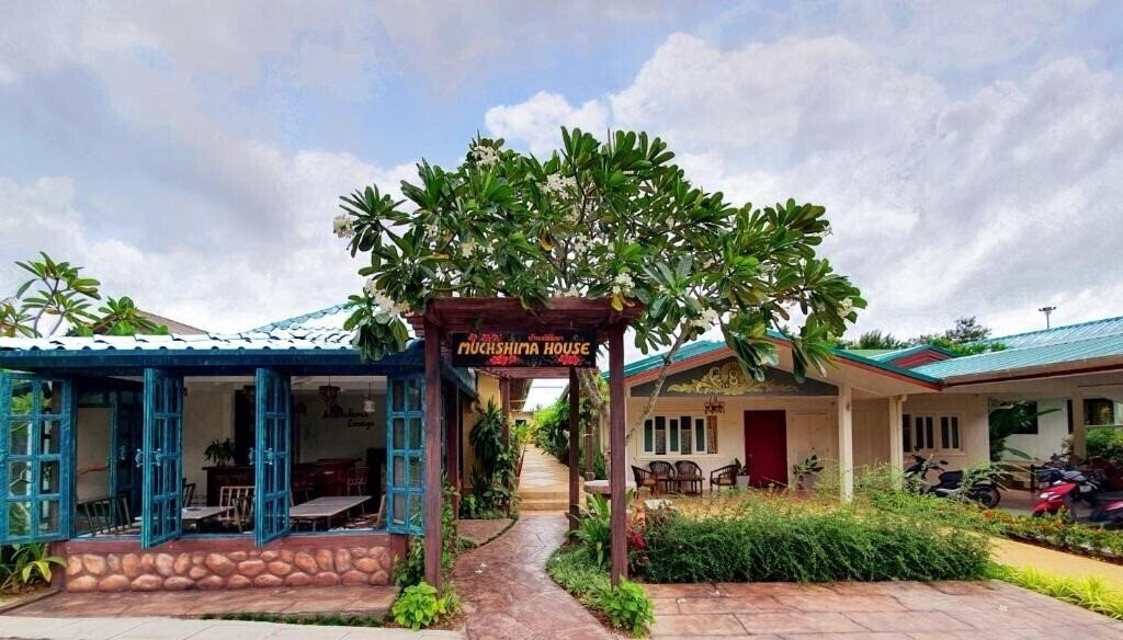 Отель Muchshima House by ZUZU 3*
