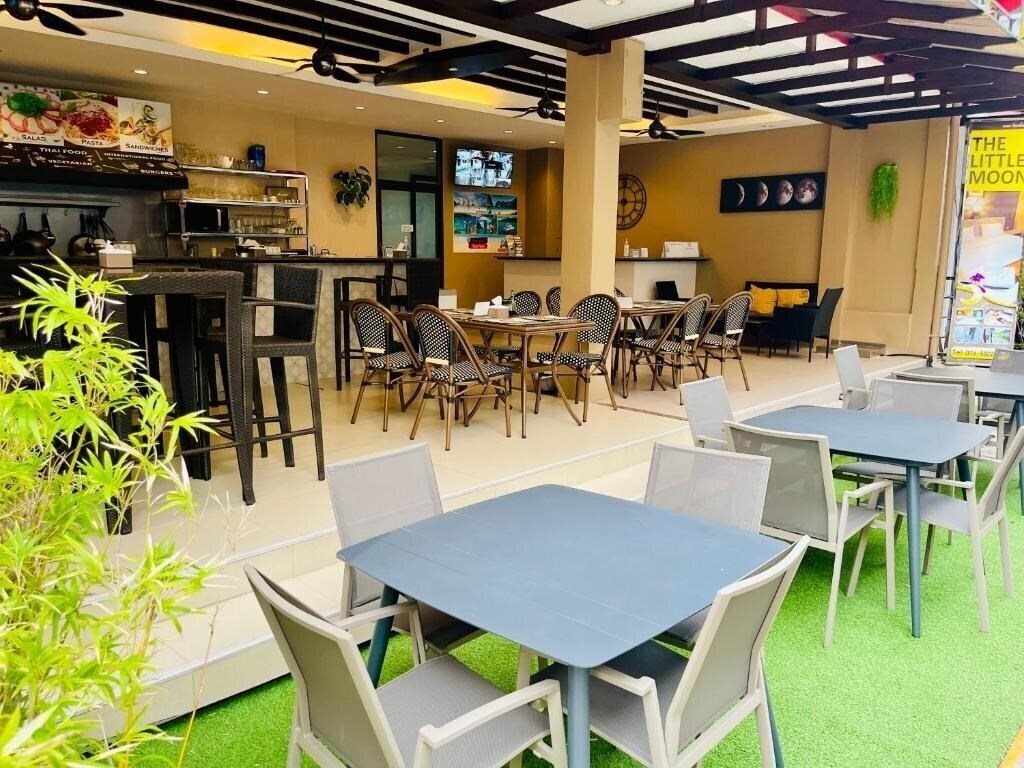 Отель The Little Moon Residence 3*