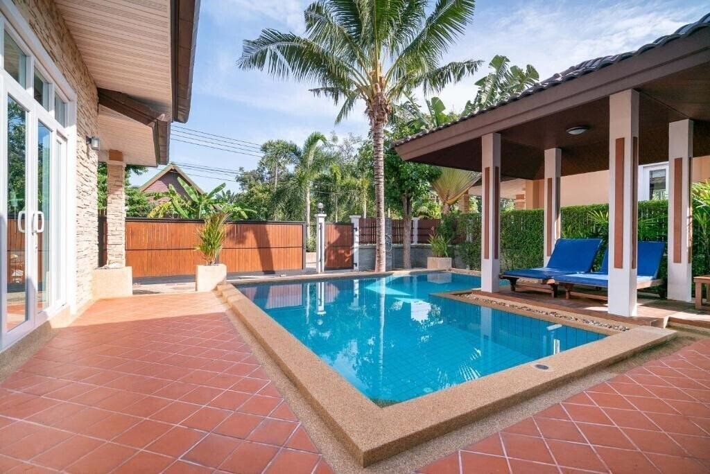 Фотография Rawai Private Villas - Pools & Garden 3*