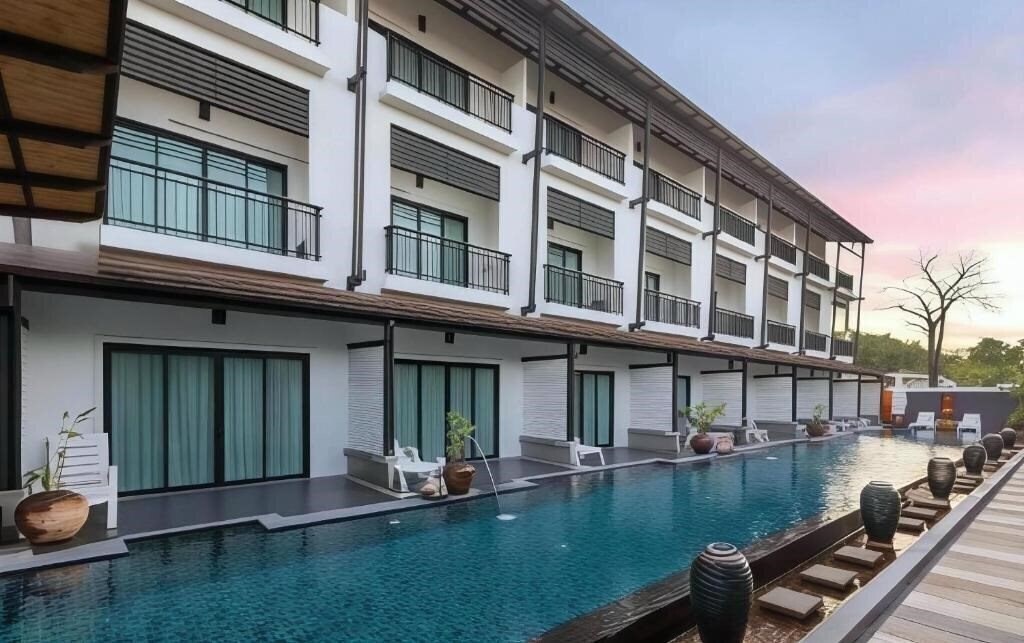 Отель Phuketa Hotel 3*