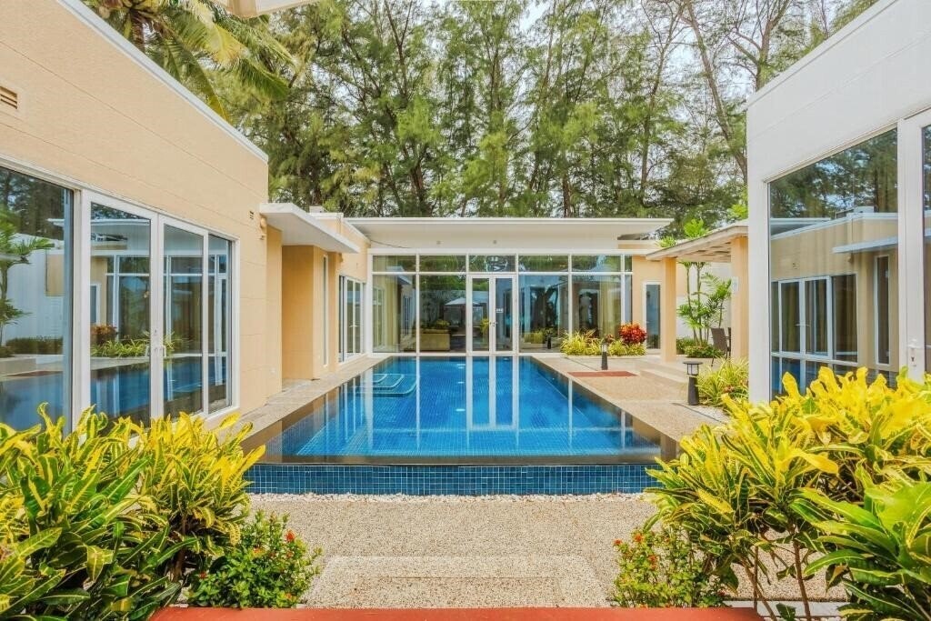 Отель Andaman Pool Villas 5*