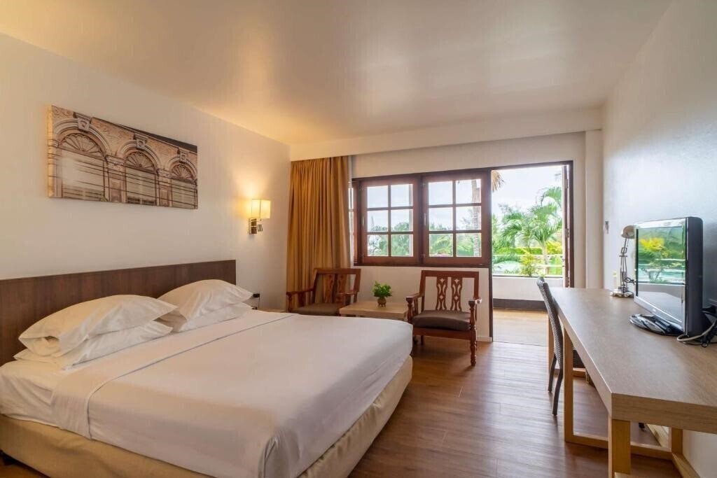 Фотографія Best Western Phuket Ocean Resort 3*