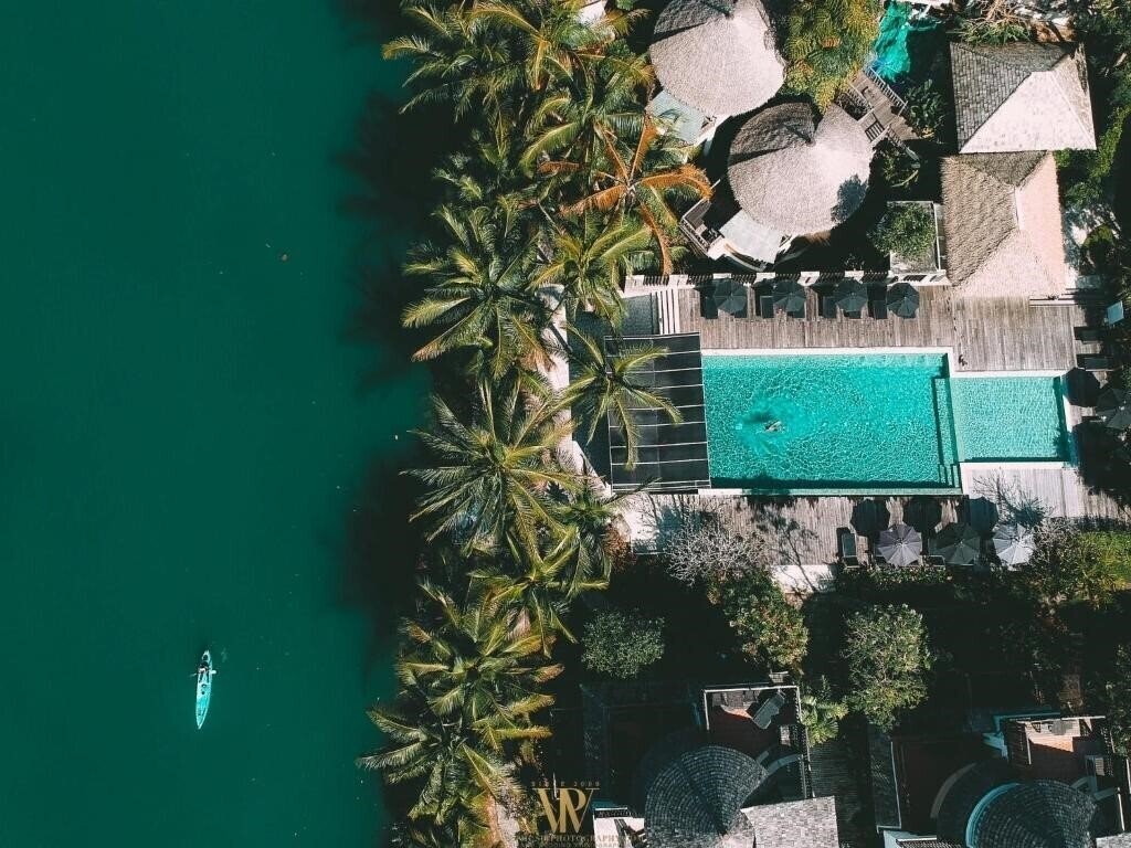 Готель Aana Resort 4*