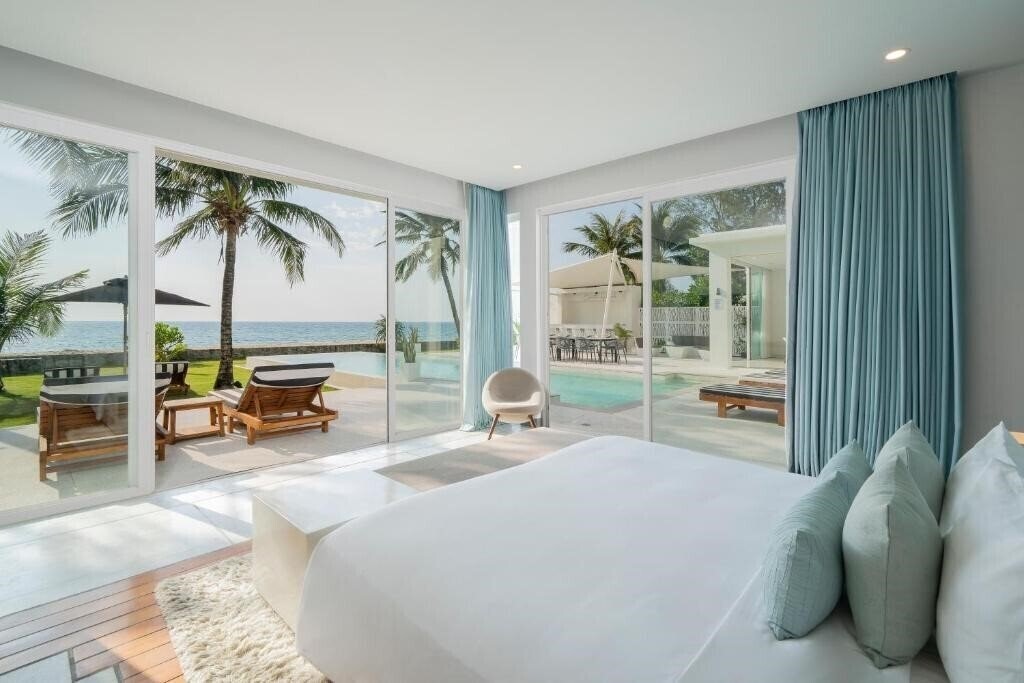 Фото Coastal Escape Natai Beach 5*