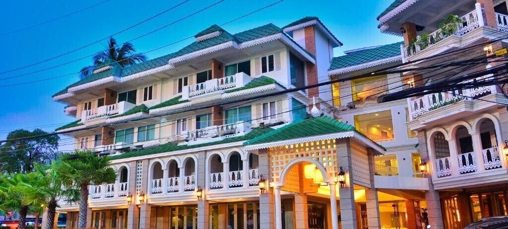 Отель Absolute Sea Pearl Beach Resort & SPA 4*