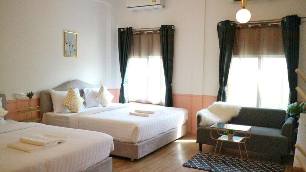 Отель Isara Boutique Hotel & Cafe 3*