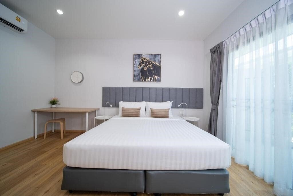 Отель Xen Pool Access Hotel 4*
