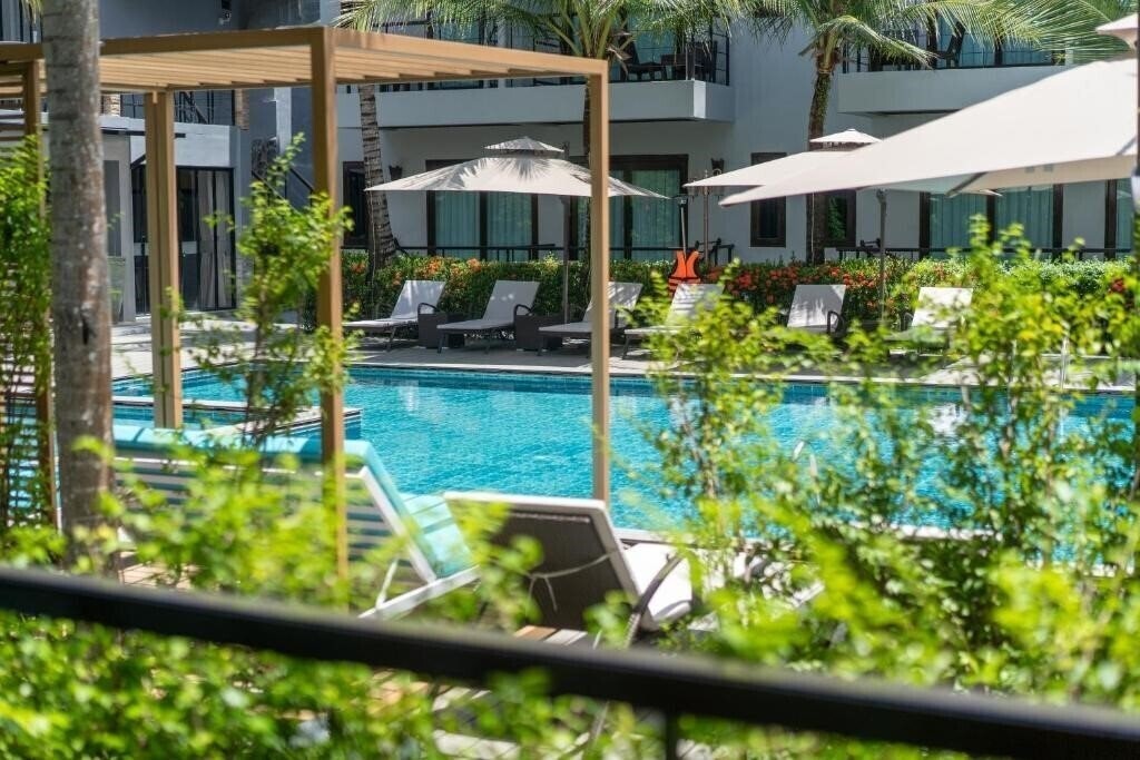 Изображение Howard Johnson by Wyndham Phuket Nauyang 4*