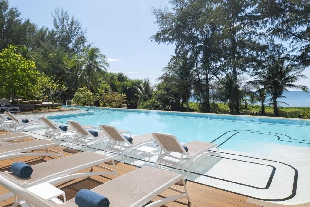 Фото Radisson Blu Resort Phuket Mai Khao Beach 5*