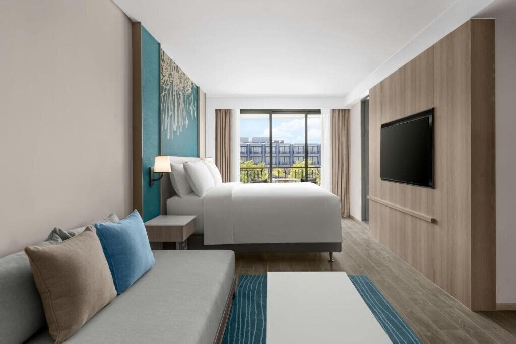 Зображення Courtyard by Marriott Phuket Chalong Bay Resort 4*