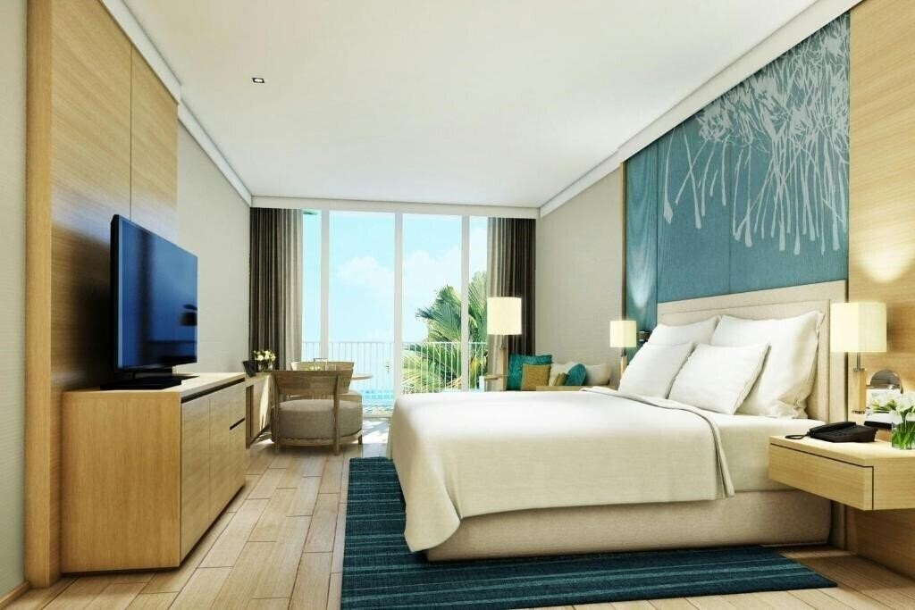 Фотографія Courtyard by Marriott Phuket Chalong Bay Resort 4*