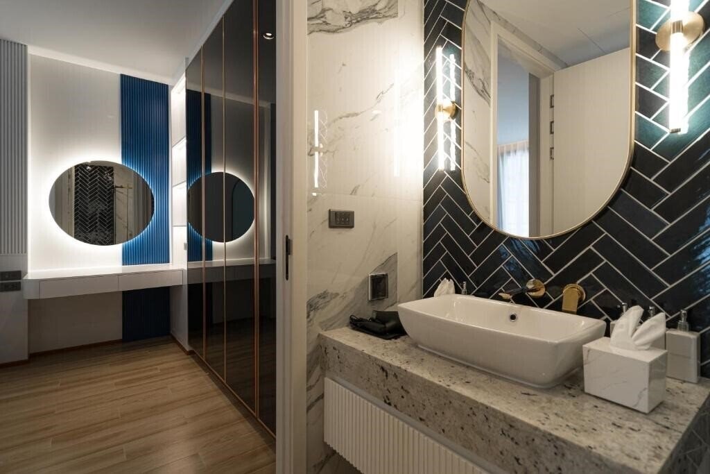 Картинка The Above Element Hotel 5*