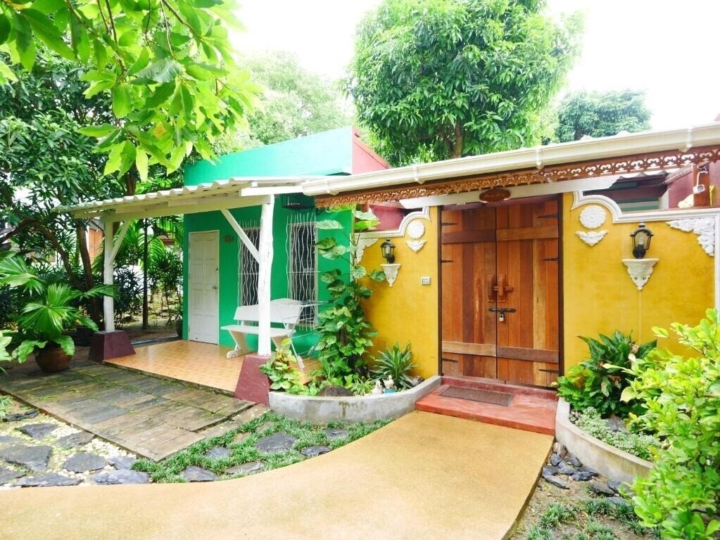 Фото Forest Bungalows & Mama's Restaurant 2*