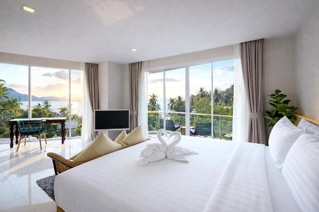 Готель Aqua Maya Phuket 4*
