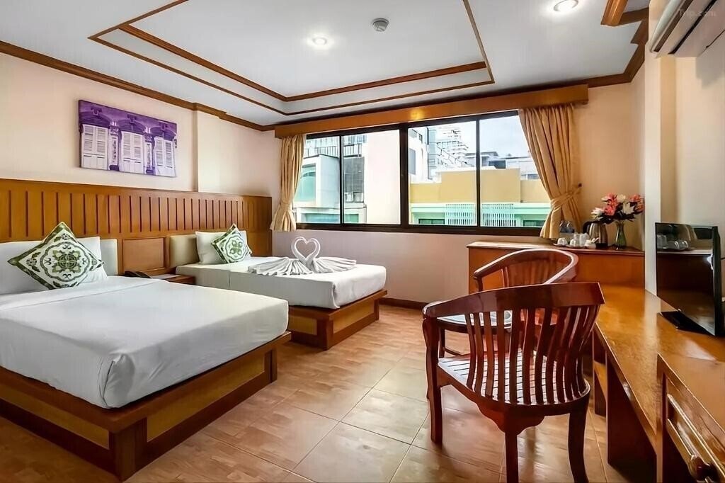 Фото Saba Suite Patong Phuket 5*