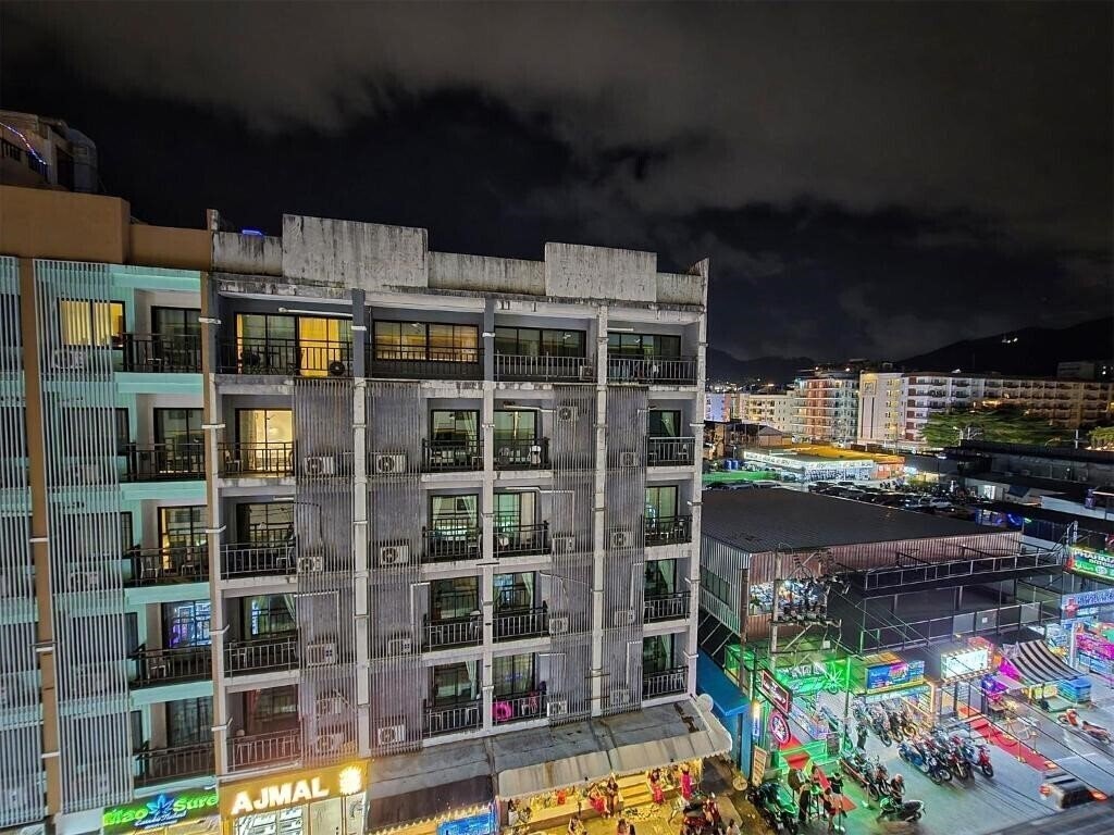 Картинка Saba Suite Patong Phuket 5*