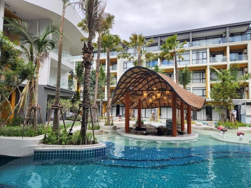 Отель WEG Naithon Beach 5*