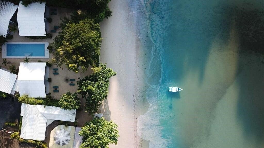 Отель The Mooring Resort 4*