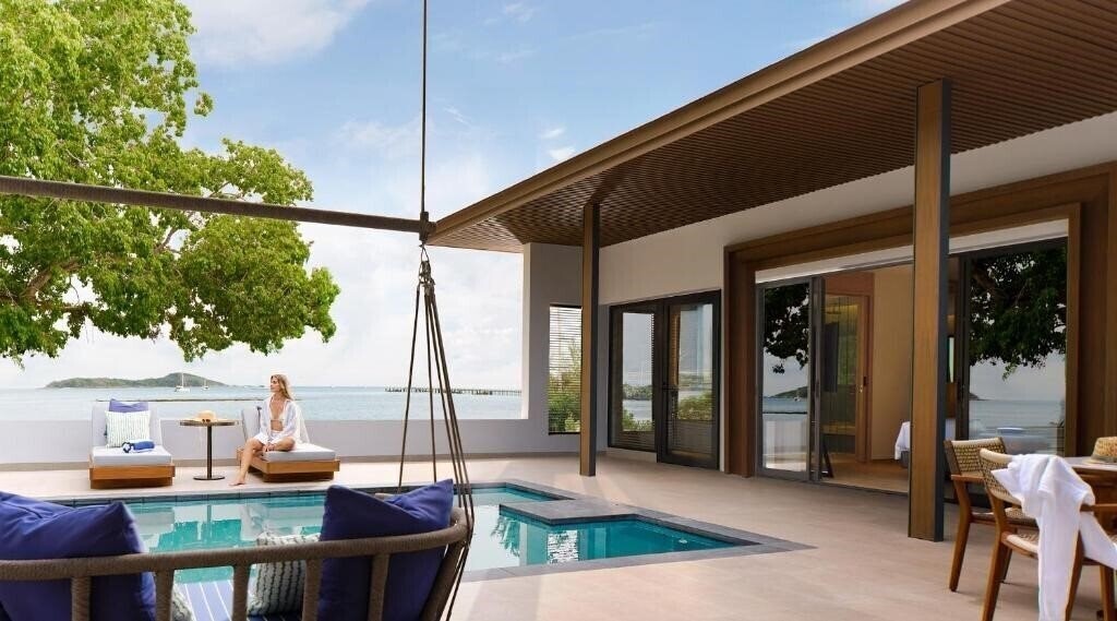 Фото Chatrium Phuket Rawai 5*