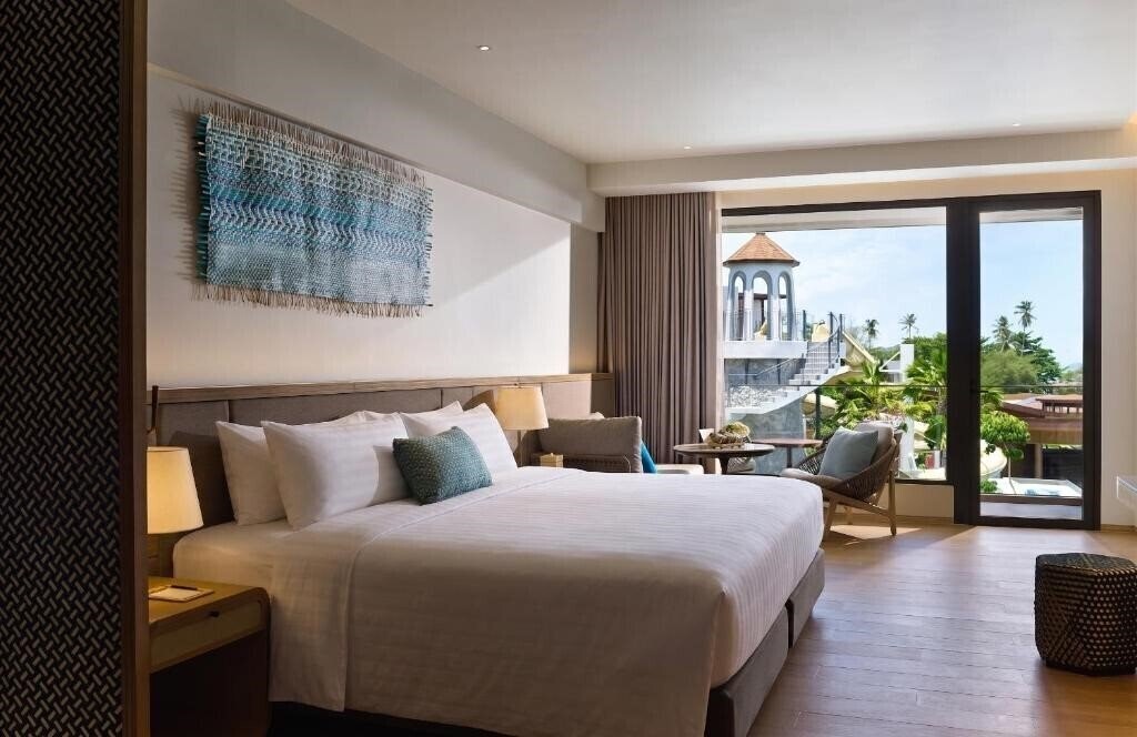 Отель Chatrium Phuket Rawai 5*