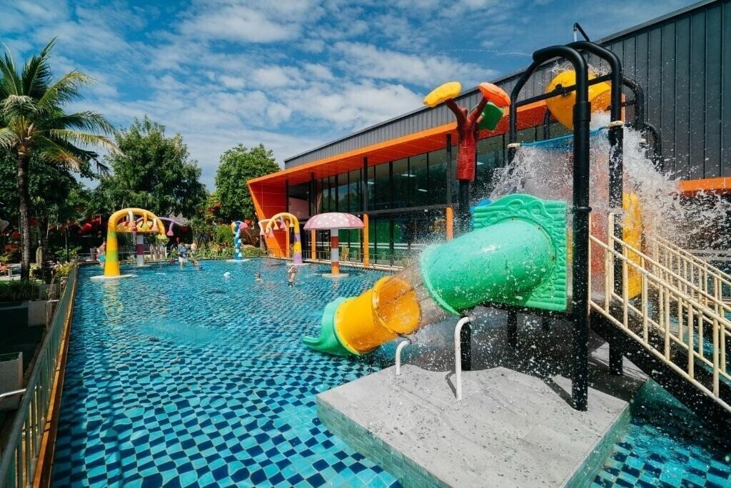Фотографія Love Rawai Hotel 3*