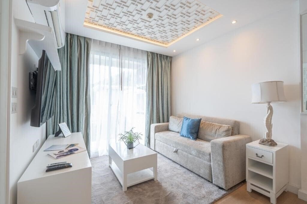 Фото Seavale Patong 4*