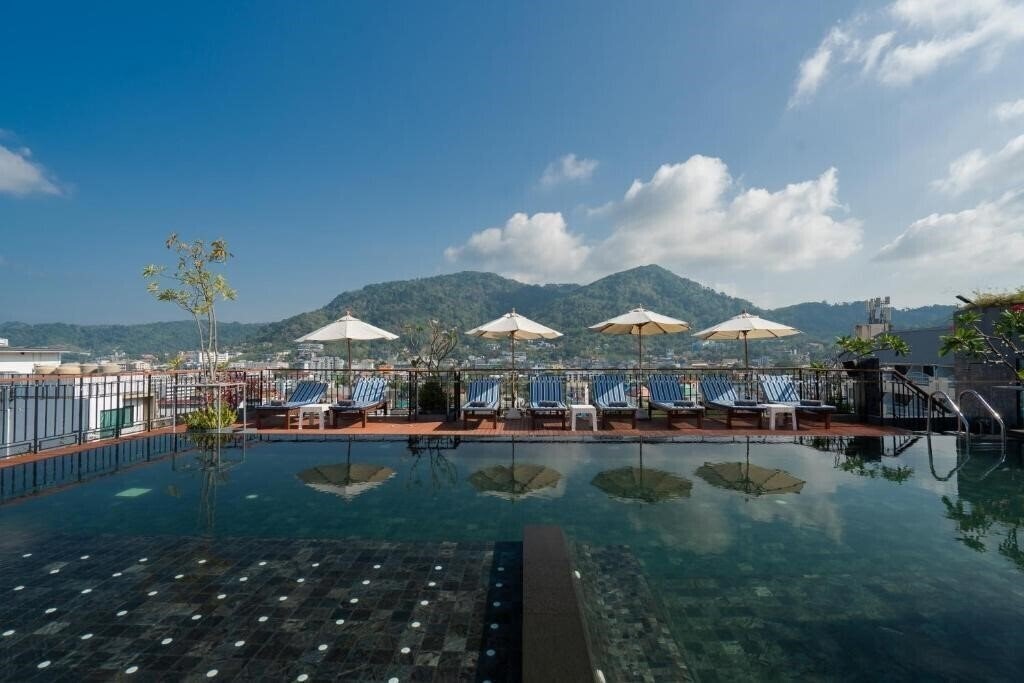 Фото Rak Elegant Hotel Patong 4*