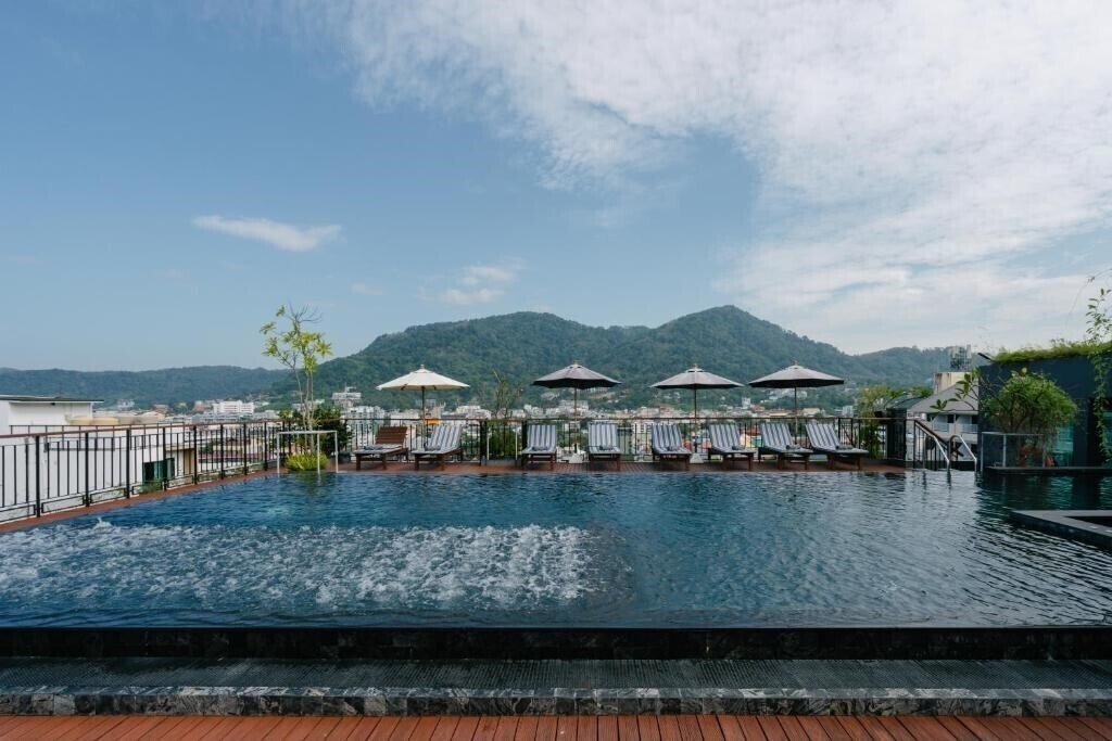 Фотографія Rak Elegant Hotel Patong 4*