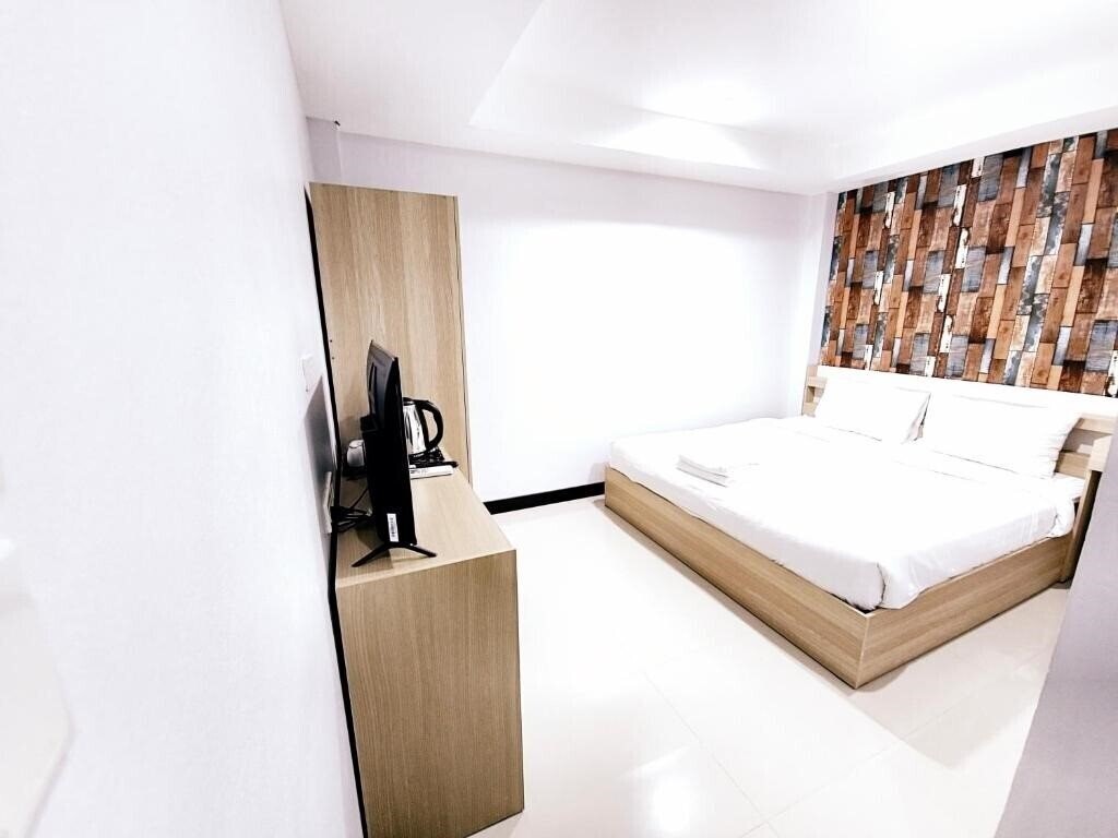 Отель La Casa Patong 3*