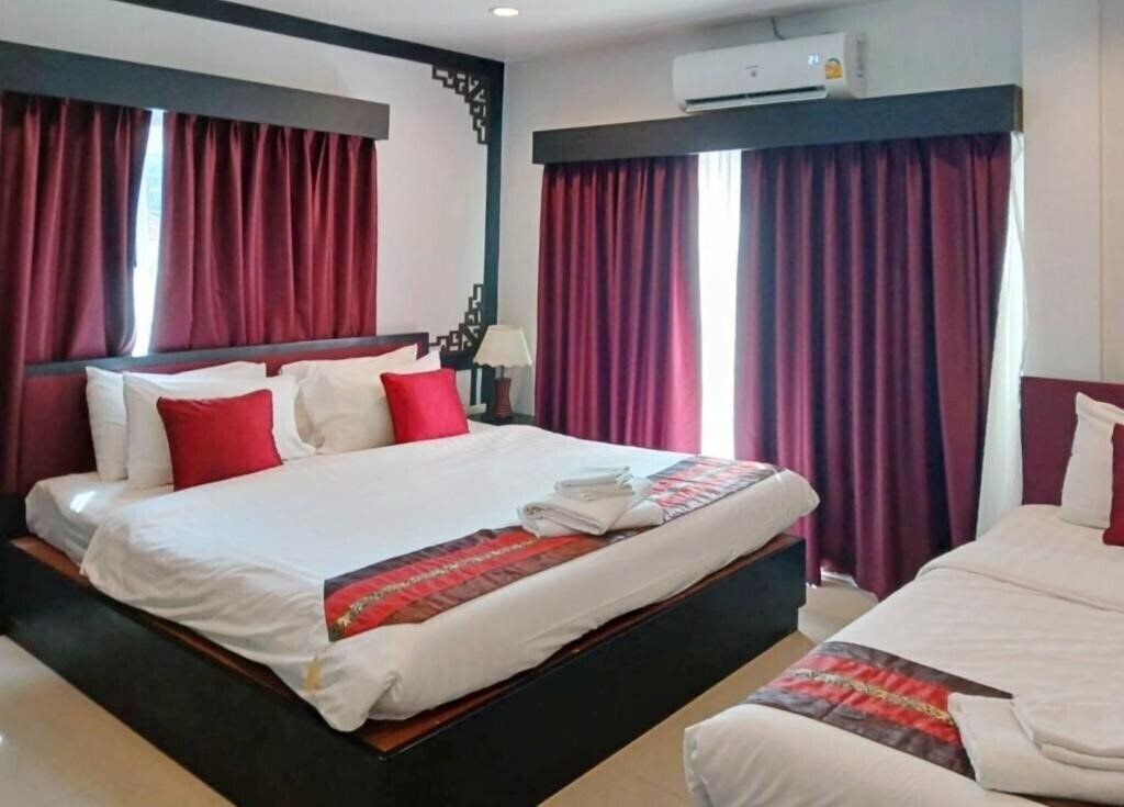 Зображення Sunray Beach Hotel Patong 3*