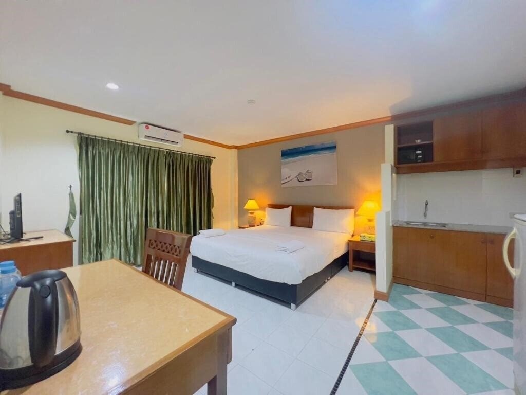 Фото Royal Vista Patong 3*