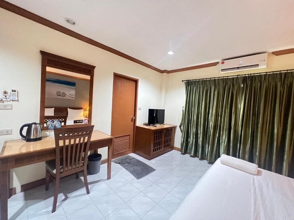 Фотография Royal Vista Patong 3*