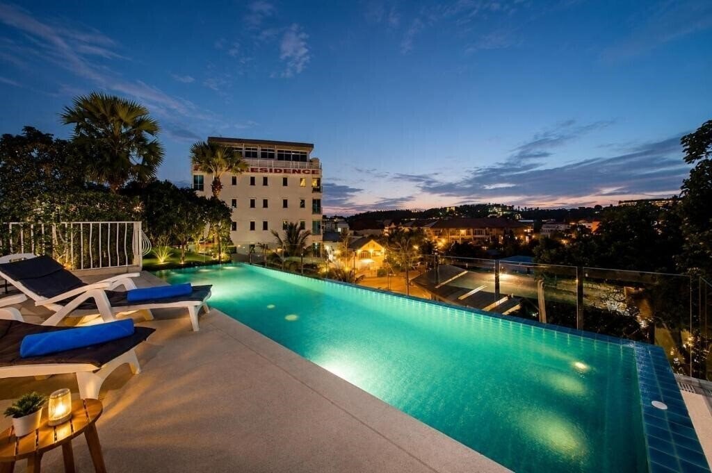 Отель Joyera Kata Beach Hotel 3*