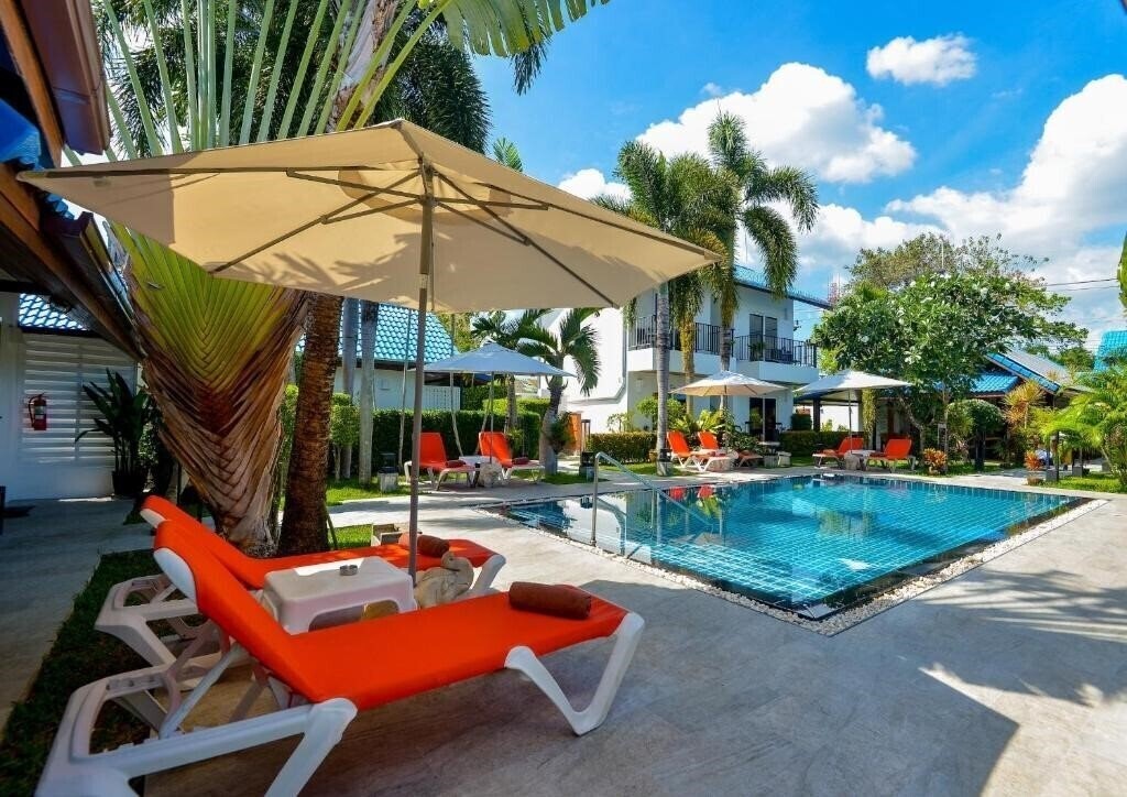 Фото Phuket Airport Hotel Naiyang 3*