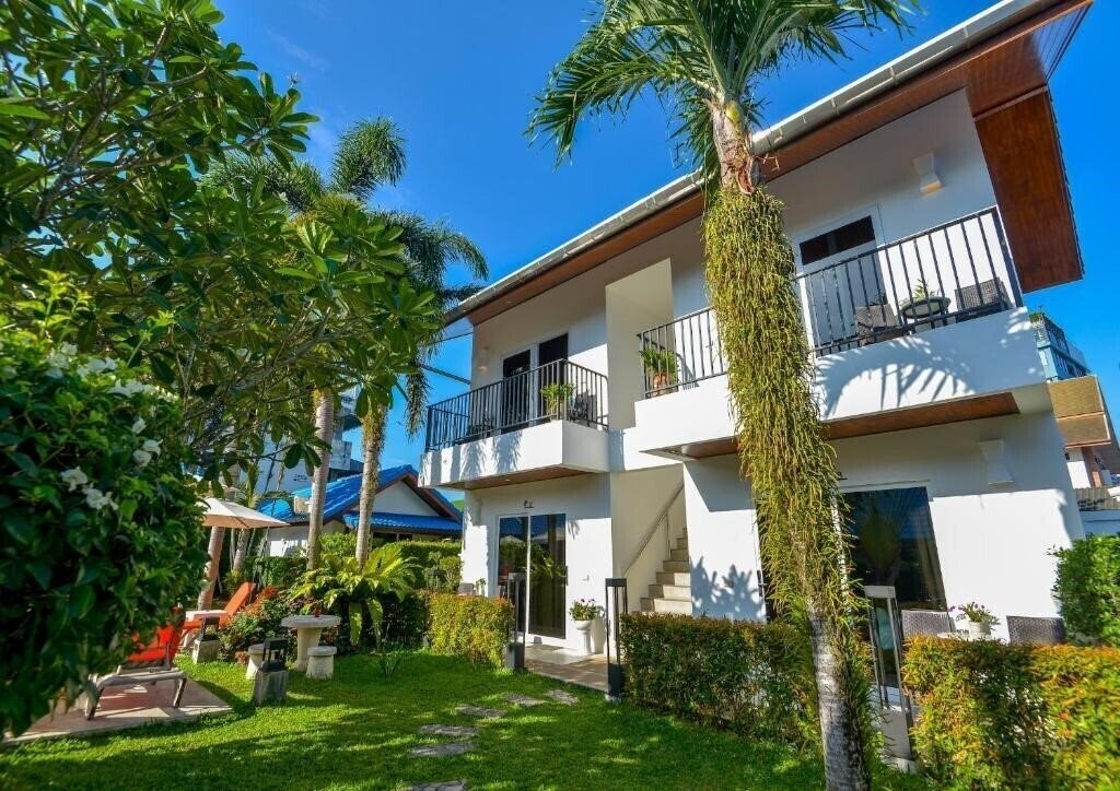 Картинка Phuket Airport Hotel Naiyang 3*
