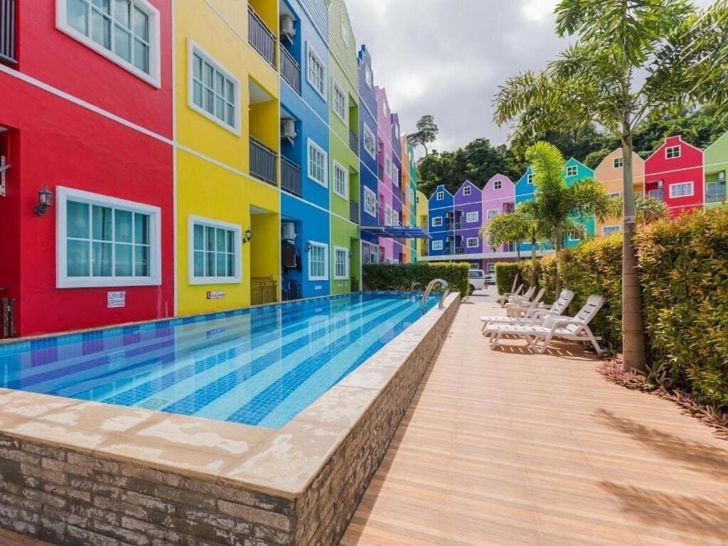 Отель Holland Resort Phuket 2*
