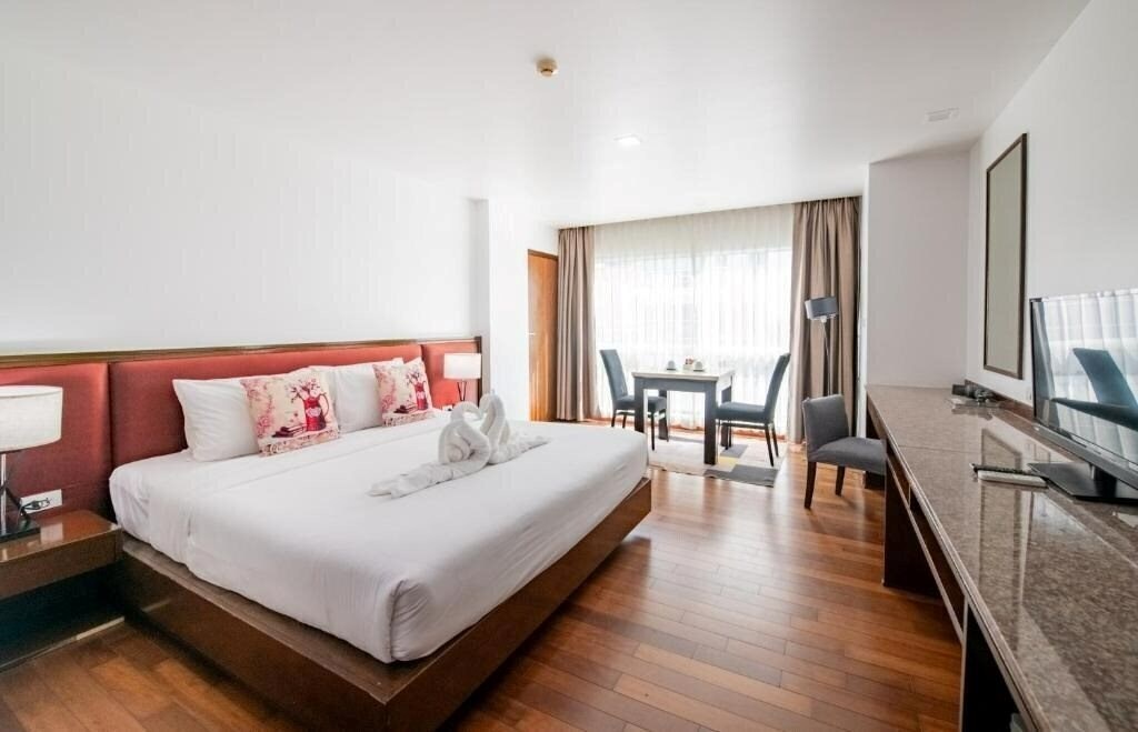 Изображение The Kris Resort Hotel Patong 4*