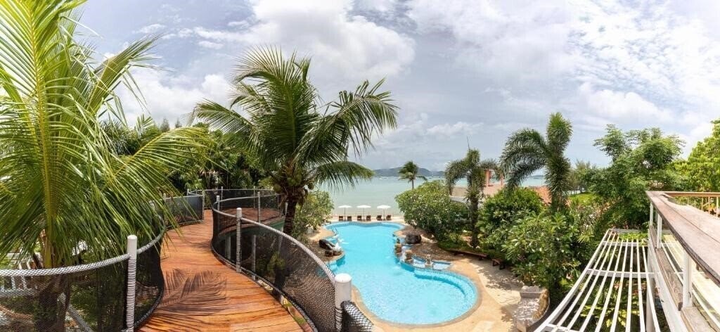 Готель Aochalong Villa Resort And SPA 3*