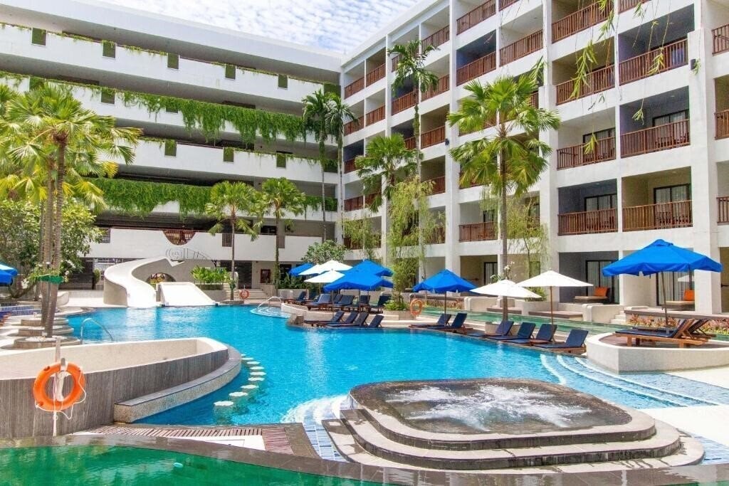 Отель Deevana Plaza Phuket (ex. Mercure Phuket Deevana) 4*