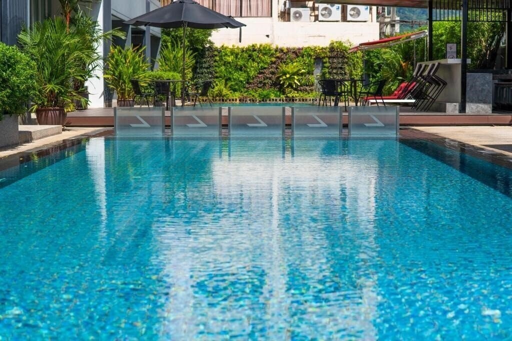 Фотография Lantern Resort Patong (THE) 4*